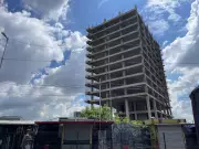 Obra abandonada no centro de Osasco: paço municipal inacabado há dez anos gera dívidas milionárias