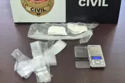 Operação policial em Pirapozinho prende dois por tráfico e apreende drogas
