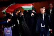 Oposição vence eleição na Hungria e encerra 16 anos de governo de Viktor Orbán