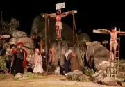 Paixão de Cristo de Nova Jerusalém atrai milhares com cena inédita de ascensão em 2026
