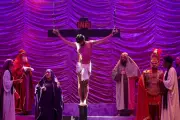 Paixão de Cristo retorna às ruas de Campos após sete anos com espetáculo gratuito