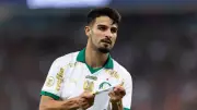 Palmeiras derrota Bragantino e segue líder isolado do Brasileirão