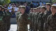Pela primeira vez, 181 mulheres se formam como soldados no Exército Brasileiro
