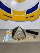 PM apreende drogas e dinheiro em operação contra tráfico em Montes Claros