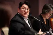 Polícia da Coreia do Sul pede prisão de presidente da Hybe, agência do BTS, por fraude