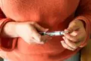 Polícia do Rio apreende mais de mil canetas emagrecedoras ilegais em ônibus do Paraguai