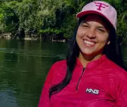 Polícia investiga feminicídio em MT: suspeito de 75 anos e cúmplice presos após morte de jovem de 20 anos