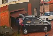 Policiais são presos por invadir casa e furtar drogas de traficantes em Campo Grande