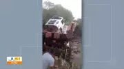 Ponte de madeira desaba com caminhão no Pará, isolando comunidades rurais