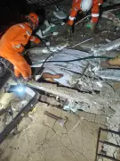 Prédio interditado desaba em Olinda e idoso de 72 anos morre após resgate nos escombros