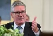 Premiê britânico Keir Starmer declara estar 'farto' de Trump e o compara a Putin