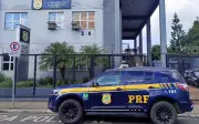 PRF prende em MG homem procurado por matar a própria mãe na Bahia