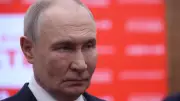 Putin promete apoio total ao Irã e pede paz rápida no Oriente Médio