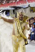 Rei Momo de BH, Wallace Guedes é enterrado em Sabará após luta contra leucemia
