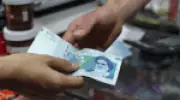 Rial iraniano atinge mínima histórica; crise revela décadas de má gestão econômica