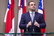 Roberto Cidade mantém salário de deputado como governador interino do Amazonas