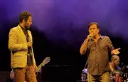 Show 'Bicudos Dois' Encanta com Telecoteco e Repertório Clássico no Teatro Ipanema