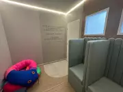 São Paulo regulamenta salas sensoriais obrigatórias em shoppings para pessoas com autismo