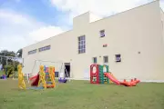 Sorocaba assina acordo com MP para professores em tempo integral após caso de criança em 'jaula'