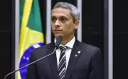 STF aceita denúncia por injúria contra deputado Gustavo Gayer por imagem de Lula