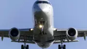Suécia alerta para risco de escassez de combustível de aviação na Europa