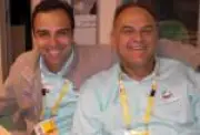 Tadeu Schmidt presta homenagem emocionada ao irmão Oscar, falecido aos 68 anos