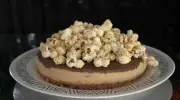 Terra da Gente ensina receita de torta de chocolate com marolo e pipoca caramelizada
