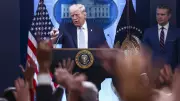 Trump afirma que Irã chega enfraquecido a negociações de paz em Islamabad