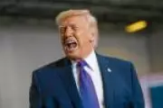 Trump anuncia negociações com Irã no Paquistão, mas ameaça destruir infraestrutura