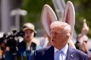Trump discute guerra ao lado do Coelhinho da Páscoa em evento infantil na Casa Branca
