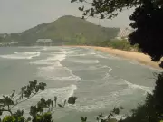 Turista de 49 anos morre após tentar salvar crianças de afogamento em Ubatuba