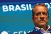 Valdemar Costa Neto busca apaziguar crise entre Eduardo Bolsonaro e Nikolas Ferreira