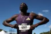 Velocista australiano Gout Gout supera Usain Bolt e estabelece novo recorde mundial nos 200 metros