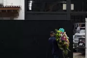 Velório restrito para casal de empresários mortos em acidente aéreo no Litoral Norte