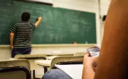 Vitória da Conquista abre processo seletivo com 74 vagas na educação, salários até R$ 3 mil