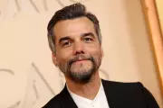 Wagner Moura substitui Oscar Isaac em suspense de vampiros dos anos 80