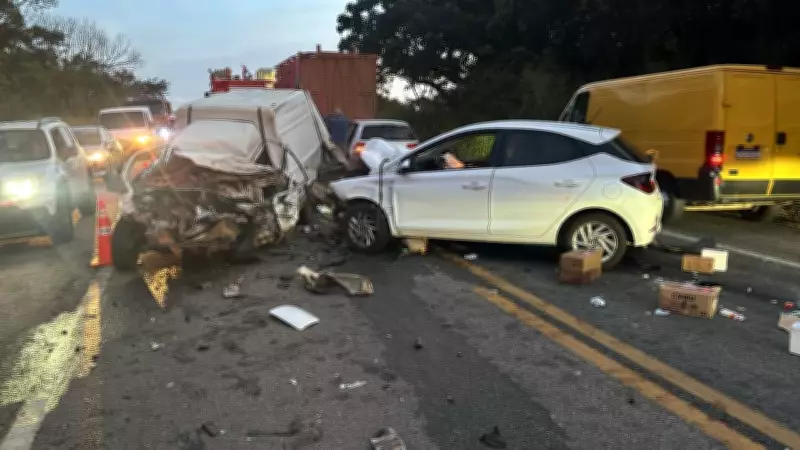 Acidente grave na BR-494 em Marilândia deixa um motorista morto