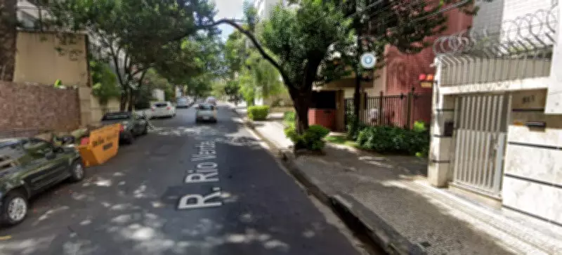 Adolescente e jovem presos por roubo de joias em BH