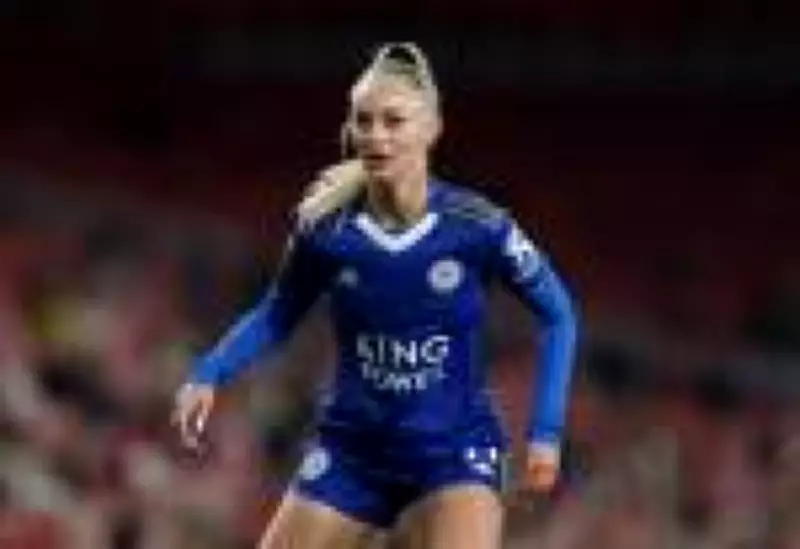 Alisha Lehmann eleita melhor jogadora do Leicester causa polêmica entre torcedores