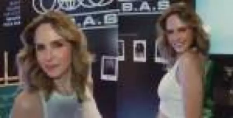 Ana Paula Renault causa alvoroço em show da Shakira em Copacabana