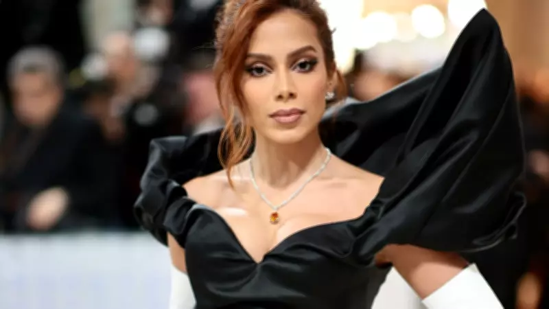 Anitta critica homens: 'Difícil achar quem leia um livro'