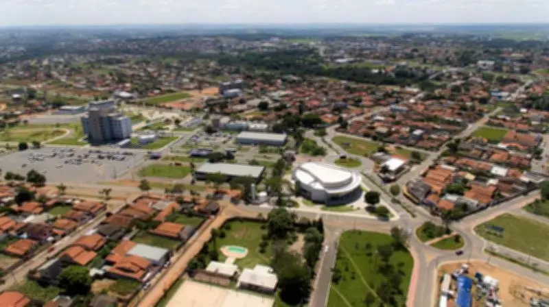 Aparecida de Goiânia celebra 104 anos com desfile e 5 mil bolos