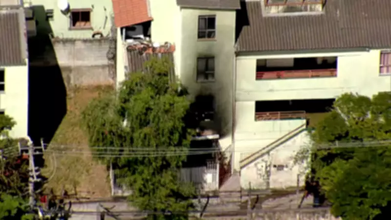 Apartamento pega fogo em Contagem; polícia suspeita de incêndio criminoso