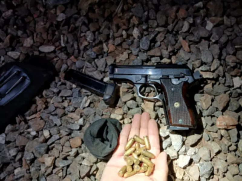 Armas e munições apreendidas em casas de vítima e suspeito de homicídio em GV