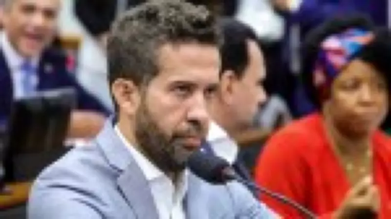 Assessor de Janones é exonerado após invadir programa ao vivo na Globonews