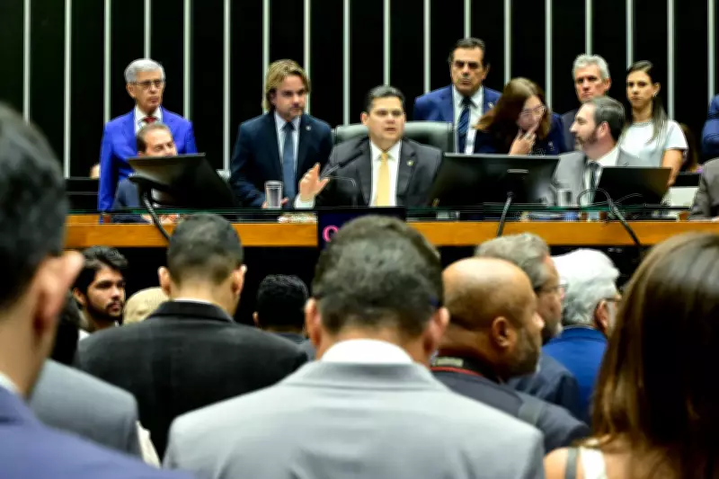 Assessor é exonerado após invadir programa ao vivo e xingar na Globonews