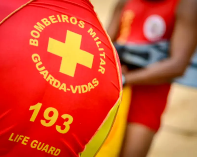 Barco à deriva em Ubatuba é resgatado após pane mecânica; tripulante ileso