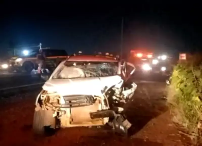 Batida frontal deixa três feridos na MGC-452 em Uberlândia