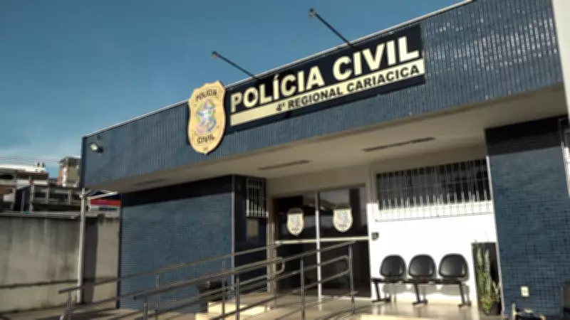 Bebê de dois meses ferida por estilhaços após vizinho jogar pedra em Cariacica