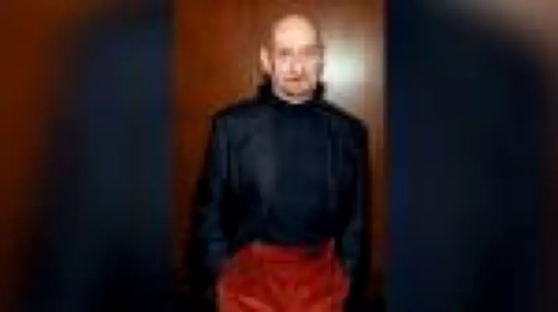 Ben Kingsley revela segredo para gravar 'The White Lotus' na Riviera Francesa